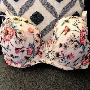 Victoria’s Secret full coverage Dream Angels lined Demi floral